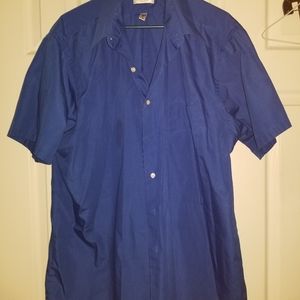 Blue Van Heusen buttondown